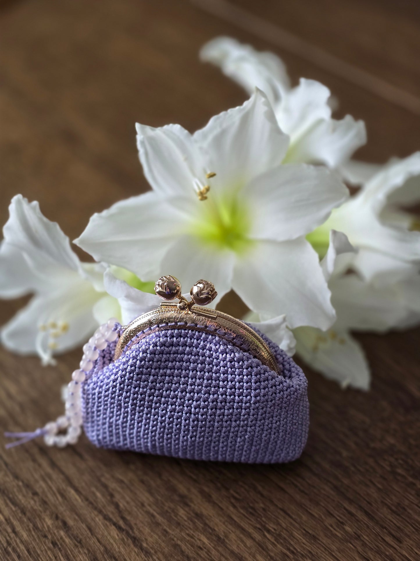 Handmade Lavender Crochet Coin Purse with Vintage Kiss-Lock Clasp and Beaded Strap
