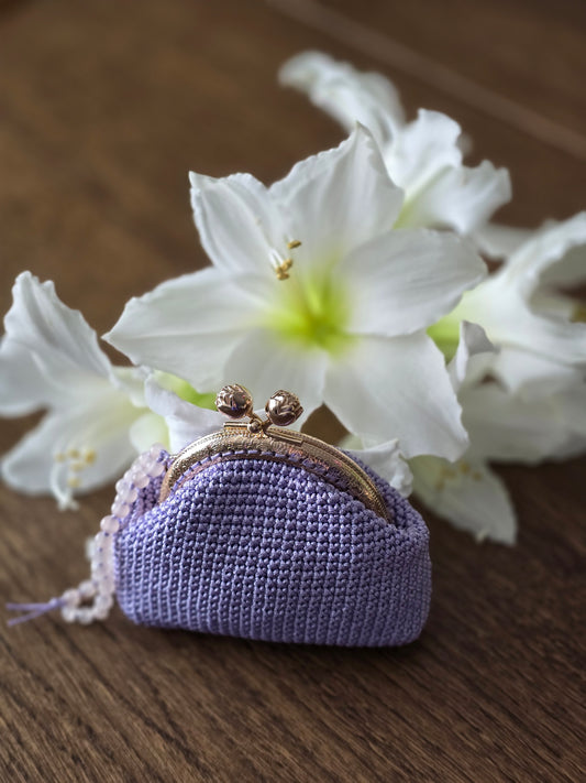 Handmade Lavender Crochet Coin Purse with Vintage Kiss-Lock Clasp and Beaded Strap