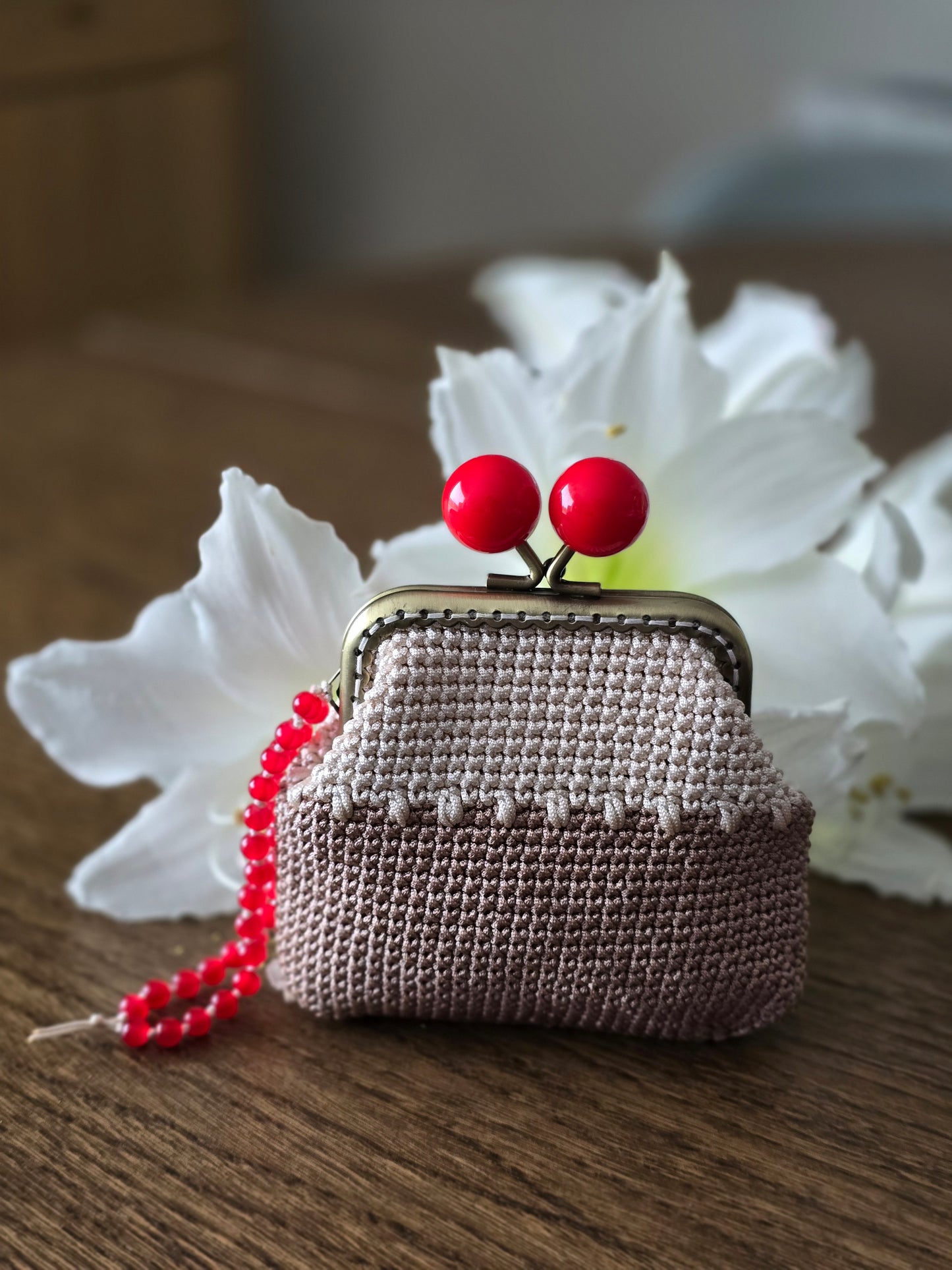 Handmade Crochet Coin Purse | Kiss Lock Pouch with Beaded Strap
