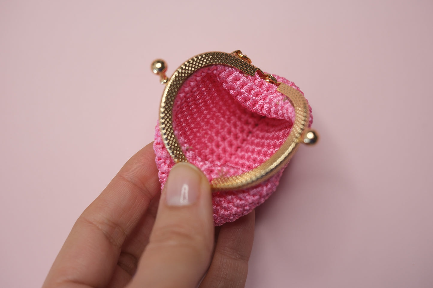Luxury Crochet Coin Purse Keychain – Handmade Mini Clutch