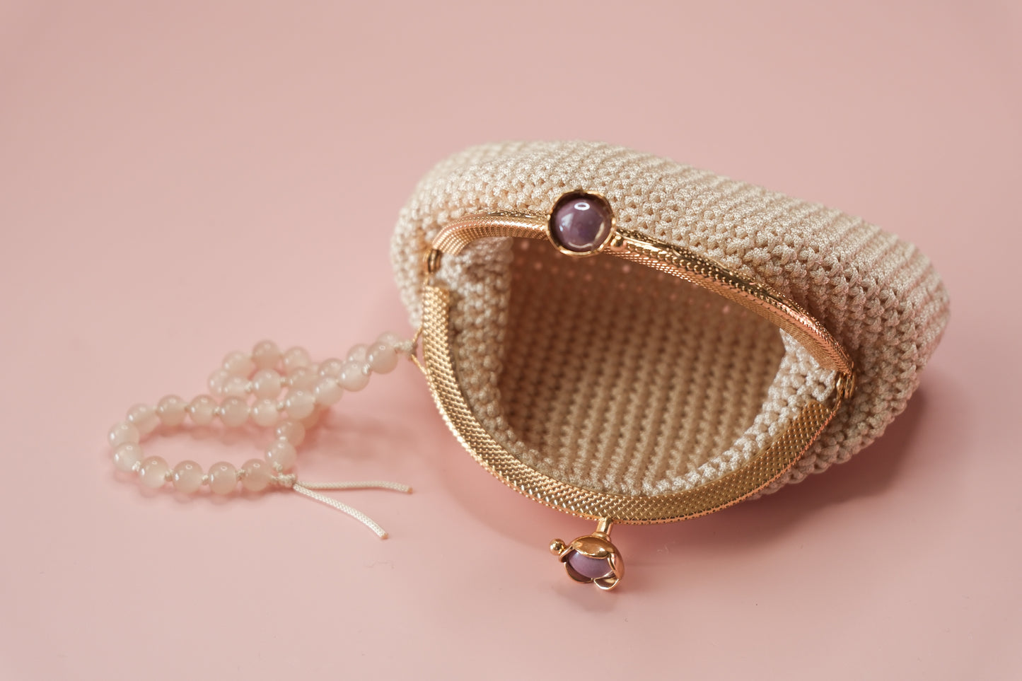 Luxury Crochet Clutch Purse – Handmade Kiss Lock Bag with Beaded Handle