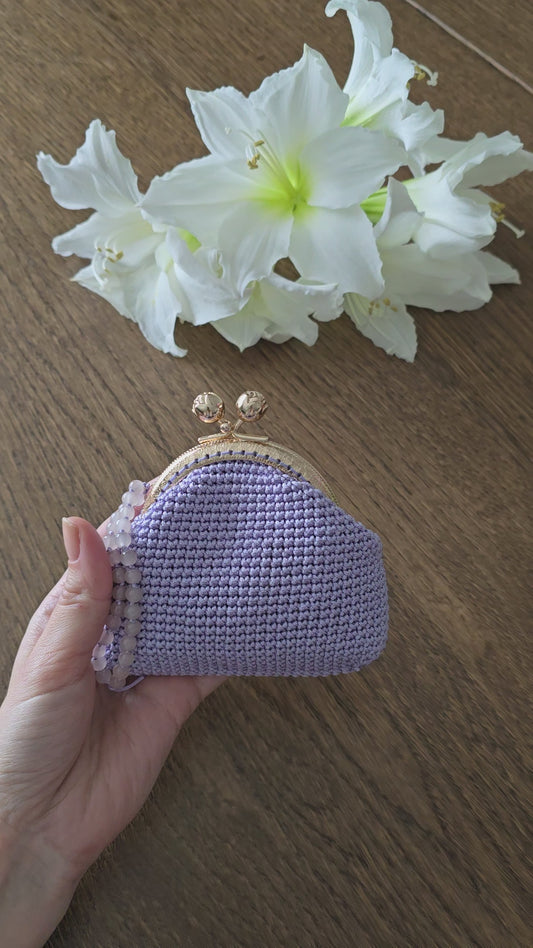 Handmade Lavender Crochet Coin Purse with Vintage Kiss-Lock Clasp and Beaded Strap